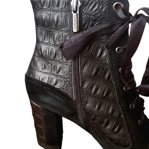 𝅺LORIBLU Adorable Booties EUC - Picture 4 of 7